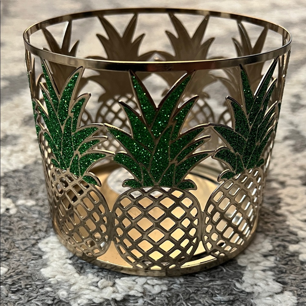 Bath & Body Works 3-wick candle holder, glitter pineapple, NWT!